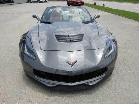 Used 2016 Chevrolet Corvette Z06 w/ 3LZ Preferred Equipment Group RWD image 2