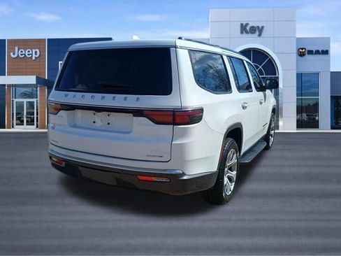 Used 2022 Jeep Wagoneer Series II AWD/4WD image 5