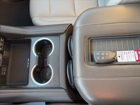 Used 2021 GMC Yukon XL SLT w/ Rear Media and Nav Package image 26