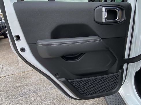 Certified 2023 Jeep Wrangler Sahara w/ Cold Weather Group image 16