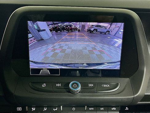 Used 2020 Chevrolet Camaro LT w/ Technology Package image 14