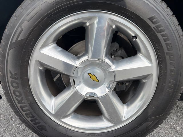 Used 2012 Chevrolet Suburban LT AWD/4WD image 8