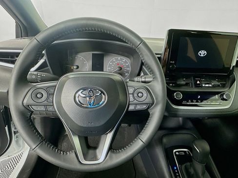 Used 2025 Toyota Corolla SE image 11