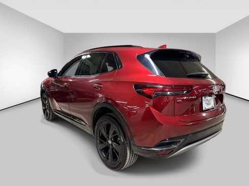 Certified 2022 Buick Envision Essence w/ Technology Package II AWD/4WD image 3