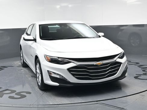 Certified 2025 Chevrolet Malibu LT image 3