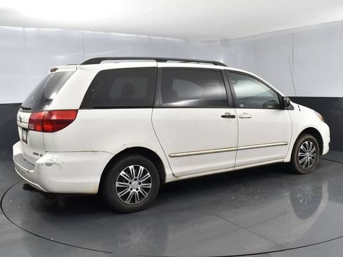 Used 2004 Toyota Sienna LE FWD image 3