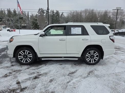Used 2015 Toyota 4Runner Limited image 4