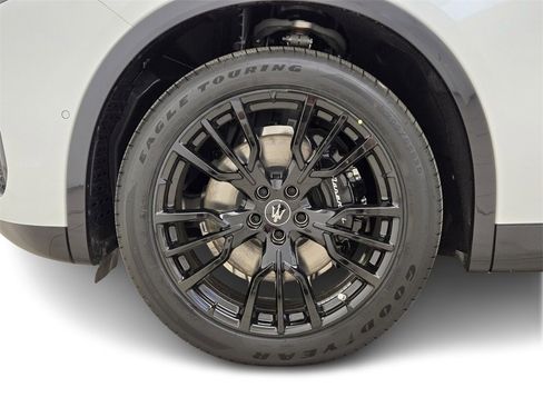 New 2025 Maserati Grecale Modena image 13