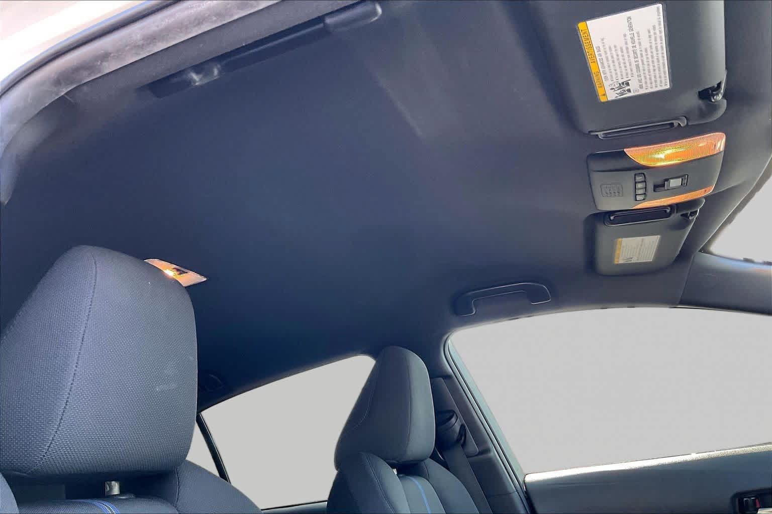 Used 2022 Toyota Corolla SE w/ Carpet Mat Package (TMS) FWD image 13