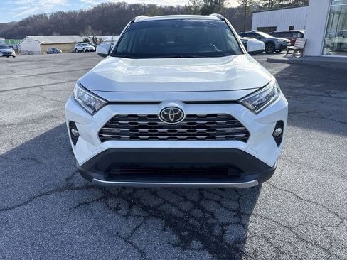 Used 2020 Toyota RAV4 Limited image 2