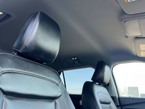 Certified 2022 Ford Explorer XLT w/ Equipment Group 202A image 18