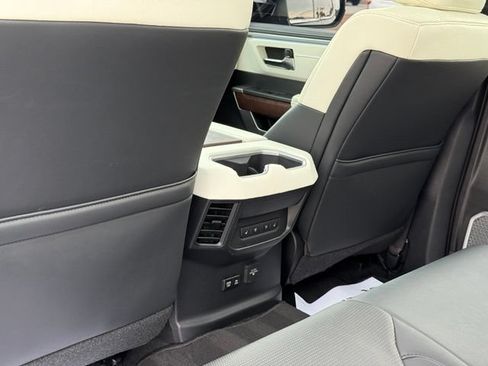 Used 2024 Toyota Tundra Capstone AWD/4WD image 29