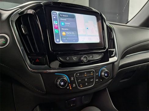 Used 2023 Chevrolet Traverse LT image 23