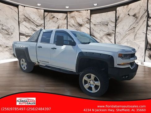 Used 2017 Chevrolet Silverado 1500 Custom w/ Custom Convenience Package AWD/4WD image 1