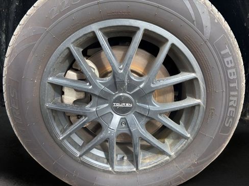 Used 2021 Jeep Cherokee Latitude Plus image 9