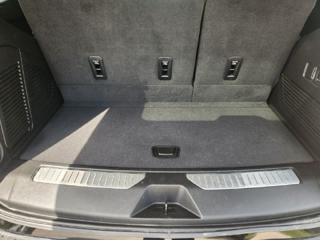 Used 2024 GMC Yukon AT4 w/ Technology Package AWD/4WD image 34