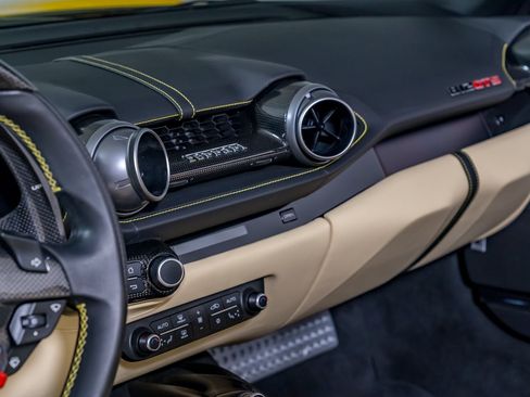 Used 2022 Ferrari 812 GTS RWD image 30