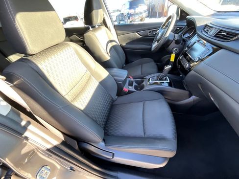 Used 2020 Nissan Rogue S w/ Special Edition Package image 15