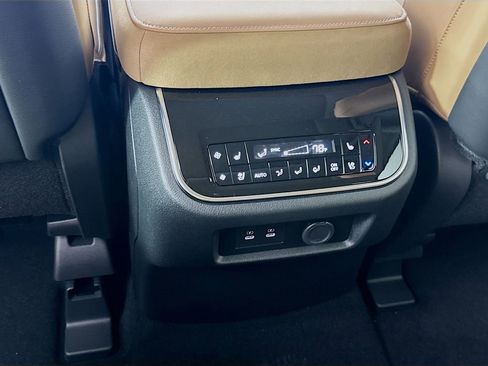 New 2026 INFINITI QX80 Luxe image 30