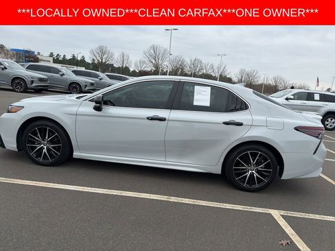 Used 2024 Toyota Camry SE image 25