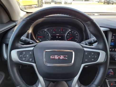 Used 2024 GMC Terrain SLT AWD/4WD image 31
