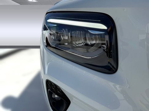 New 2026 Mercedes-Benz GLB 250 image 8