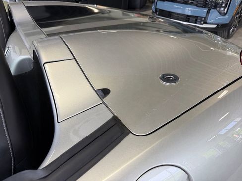 Used 2007 Pontiac Solstice Convertible w/ Premium Package image 11