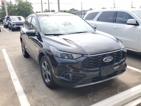 Used 2025 Ford Escape ST-Line FWD image 3