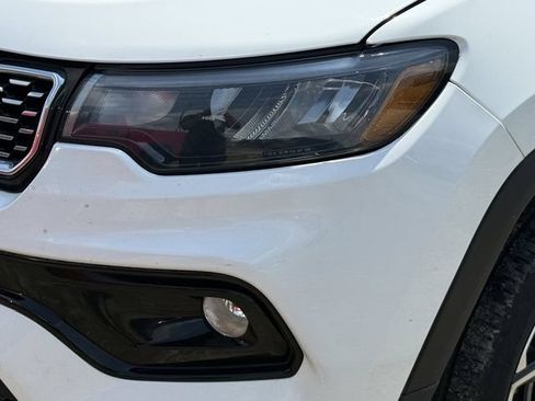 Certified 2024 Jeep Compass Limited AWD/4WD image 9