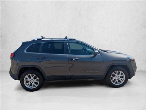 Used 2014 Jeep Cherokee Latitude AWD/4WD image 4