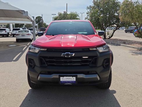 Used 2024 Chevrolet Colorado Trail Boss w/ Technology Package AWD/4WD image 3