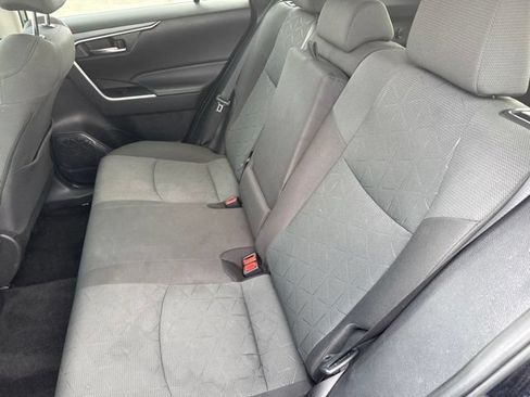 Used 2024 Toyota RAV4 XLE FWD image 21