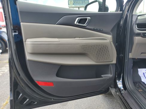 New 2025 Kia Carnival EX image 15