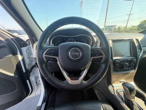 Used 2017 Jeep Grand Cherokee Limited AWD/4WD image 17