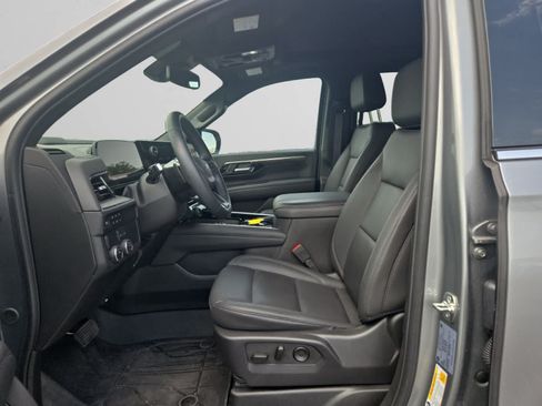 Used 2025 Chevrolet Tahoe LT w/ Comfort Package RWD image 9