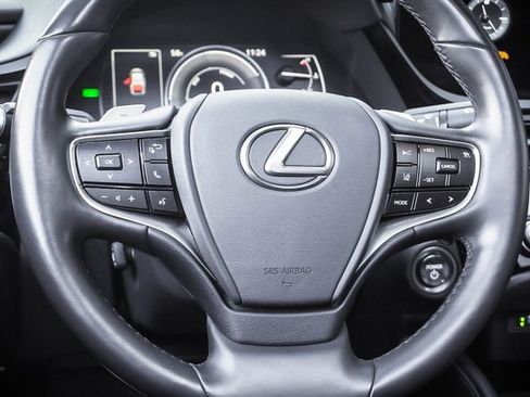 Certified 2025 Lexus ES 300h w/ Premium Package image 13