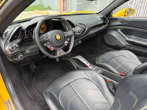 Used 2017 Ferrari 488 Spider RWD image 15