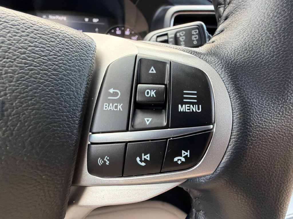Used 2022 Ford Explorer XLT w/ Equipment Group 202A AWD/4WD image 26