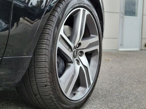 Used 2024 Land Rover Discovery Dynamic SE image 45