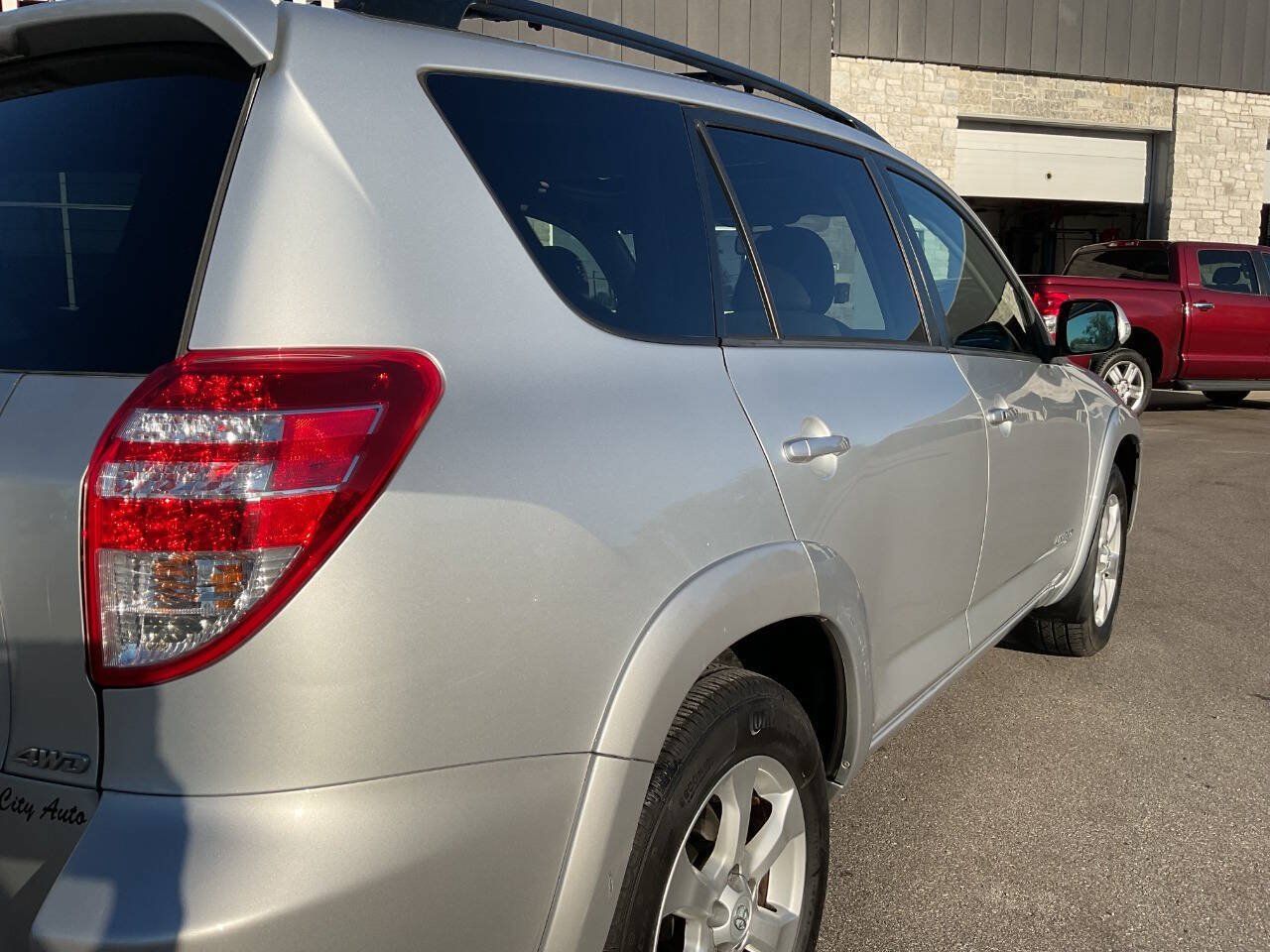 Used 2009 Toyota RAV4 Limited w/ Limited Extra Value Pkg AWD/4WD image 8