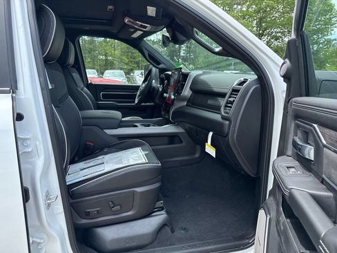 New 2026 RAM 2500 Laramie AWD/4WD image 26