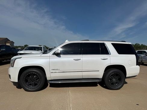 Used 2016 GMC Yukon Denali w/ Open Road Package AWD/4WD image 6