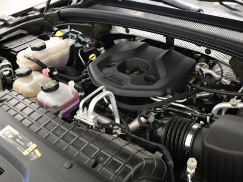 Used 2023 Jeep Grand Cherokee 4WD 4xe image 11
