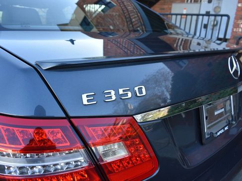 Used 2013 Mercedes-Benz E 350 4MATIC Sedan image 32