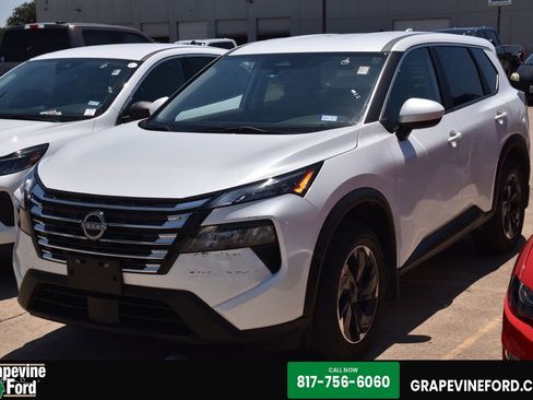 Used 2024 Nissan Rogue SV FWD image 1
