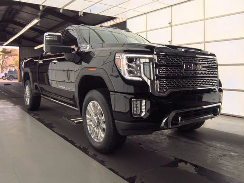 Used 2022 GMC Sierra 2500 Denali w/ Technology Package image 6