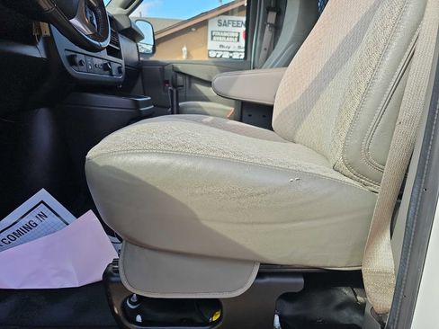 Used 2019 Chevrolet Express 2500 w/ Driver Convenience Package image 26