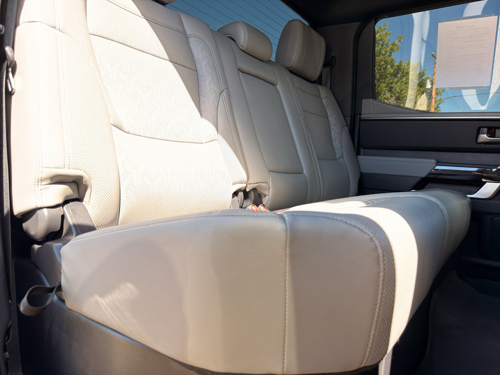 Used 2025 Toyota Tundra Limited AWD/4WD image 18