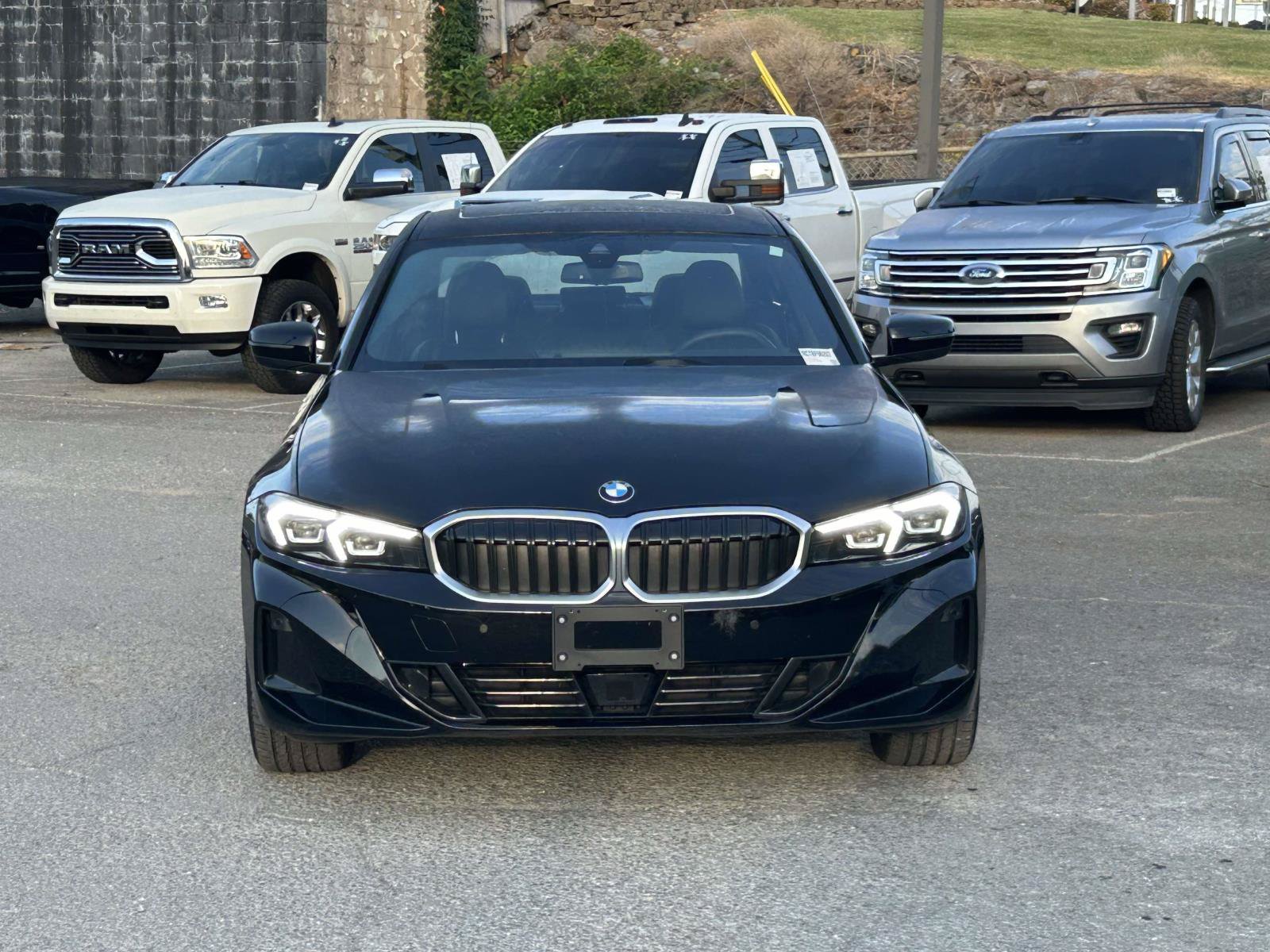 Used 2026 BMW 330i xDrive Sedan AWD/4WD image 2