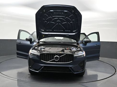 Used 2024 Volvo XC60 B5 Plus AWD/4WD image 35